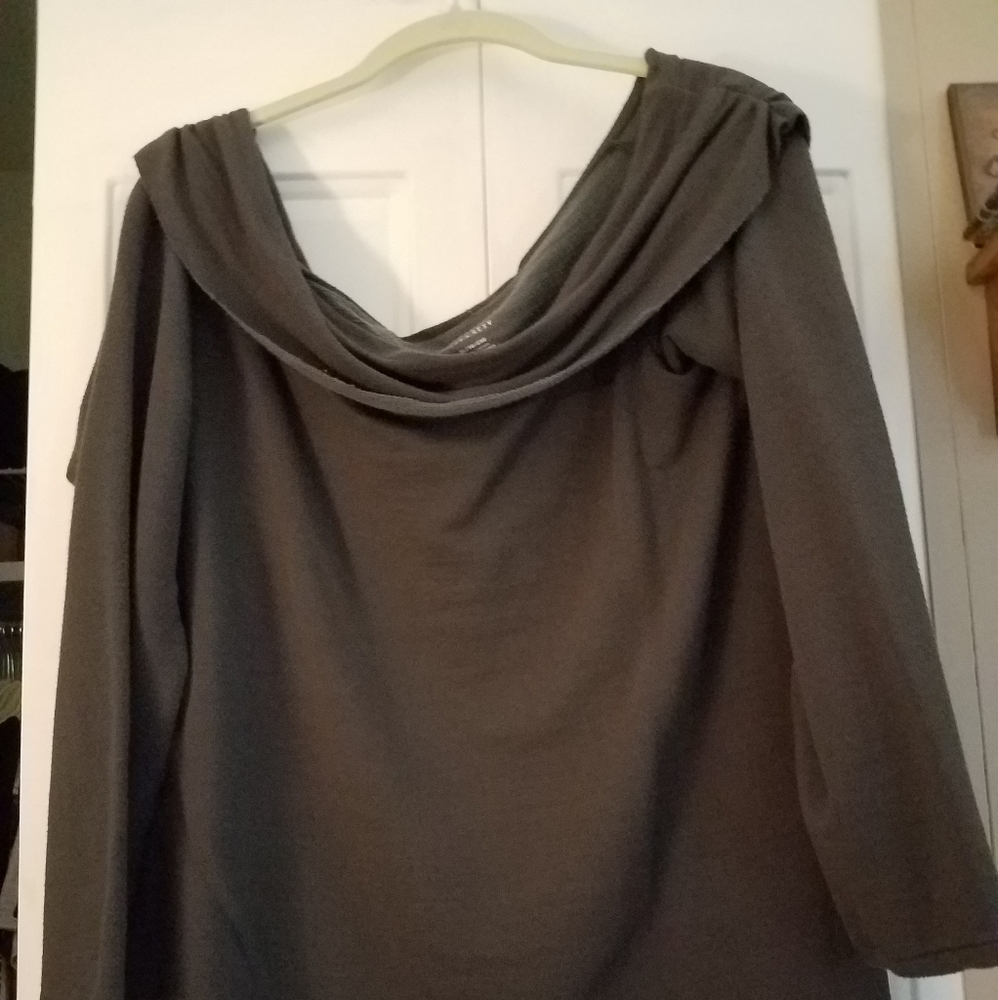 Off the shoulder Sweatshirt